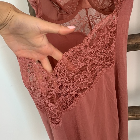 Delicate and soft lace peach pink Victoria’s Secret Slip Dress / Size XS - Picture 5 of 10